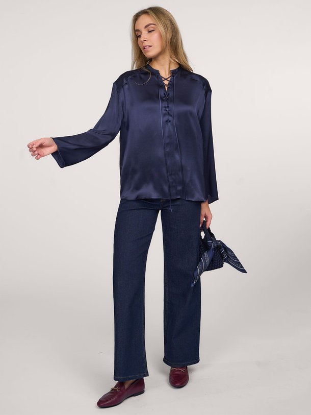 Ontdek de Zijdemix top van Semicouture in de kleur donkerblauw bij Orangebag. Op werkdagen voor 21:45 besteld, morgen in huis.