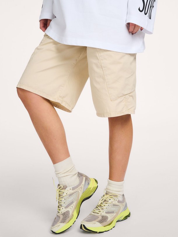 Ontdek de Evolution Fluo lederen sneakers met mesh van Etonic in de kleur Beige bij Orangebag. Op werkdagen voor 21:45 besteld, morgen in huis.