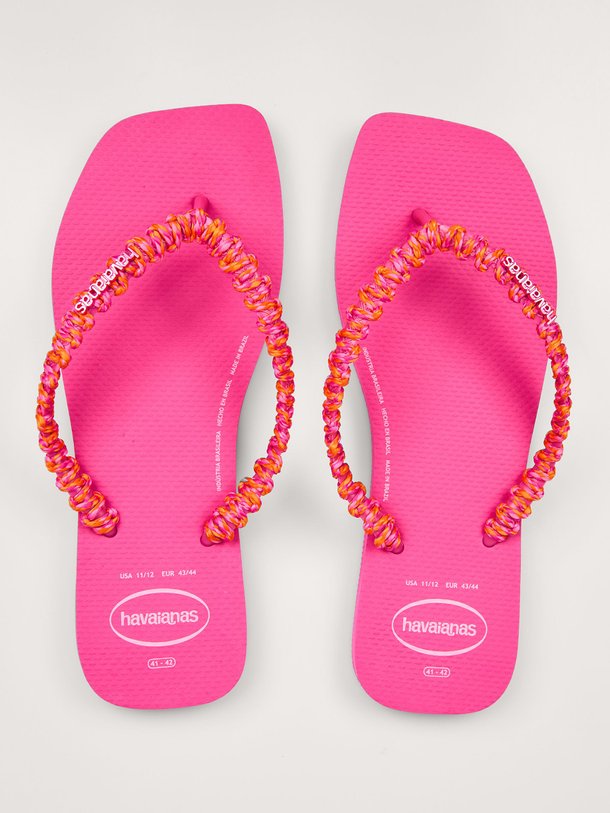 Ontdek de Slim Square Boho teenslippers van Havaianas in de kleur roze bij Orangebag. Op werkdagen voor 21:45 besteld, morgen in huis.