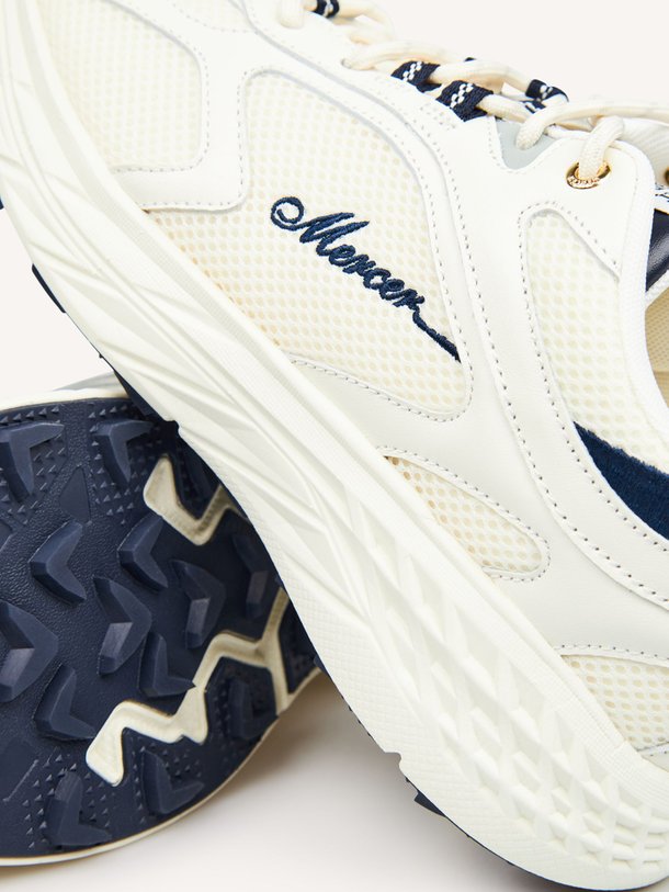 Ontdek de The Re-Run Max Evo mesh sneakers van Mercer Amsterdam in de kleur Off-white bij Orangebag. Op werkdagen voor 21:45 besteld, morgen in huis.