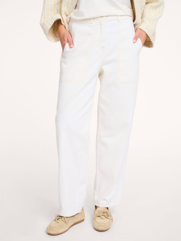 Ontdek de Mo high waist tapered fit jeans van Knit-ted in de kleur Off-white bij Orangebag. Op werkdagen voor 21:45 besteld, morgen in huis.