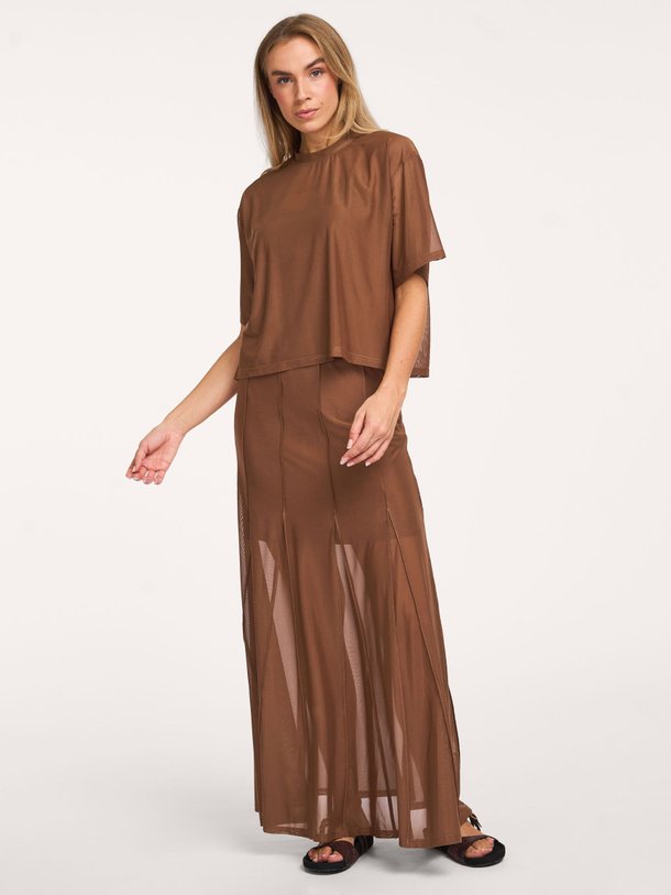 Ontdek de Solis geweven mesh maxi rok van Dante 6 in de kleur Bruin bij Orangebag. Op werkdagen voor 21:45 besteld, morgen in huis.