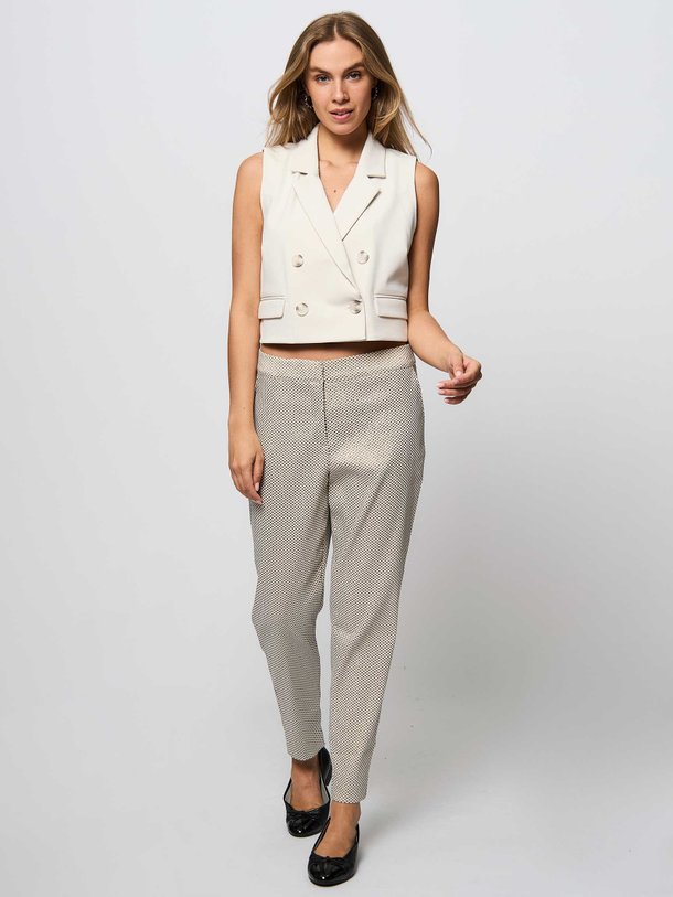 Ontdek de Mira viscosemix broek met dessin van Studio Anneloes in de kleur ecru bij Orangebag. Op werkdagen voor 21:45 besteld, morgen in huis.