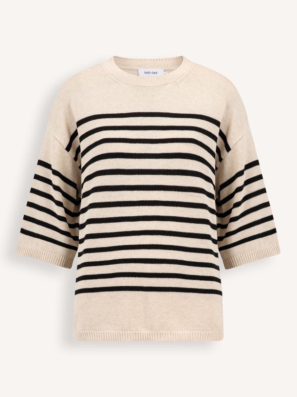 Ontdek de Nanda katoenen gestreepte trui van Knit-ted in de kleur crème bij Orangebag. Op werkdagen voor 21:45 besteld, morgen in huis.