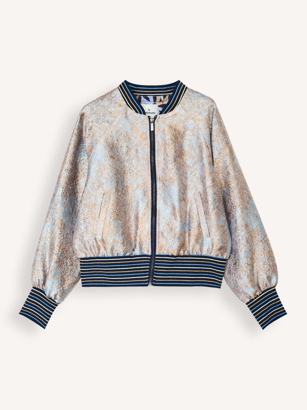Ontdek de Geweven jacquard bomberjack van Summum in de kleur Lichtblauw bij Orangebag. Op werkdagen voor 21:45 besteld, morgen in huis.