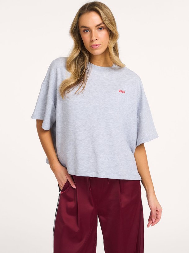 Ontdek de Gilsa katoenmix oversized T-shirt van Gestuz in de kleur Lichtgrijs bij Orangebag. Op werkdagen voor 21:45 besteld, morgen in huis.