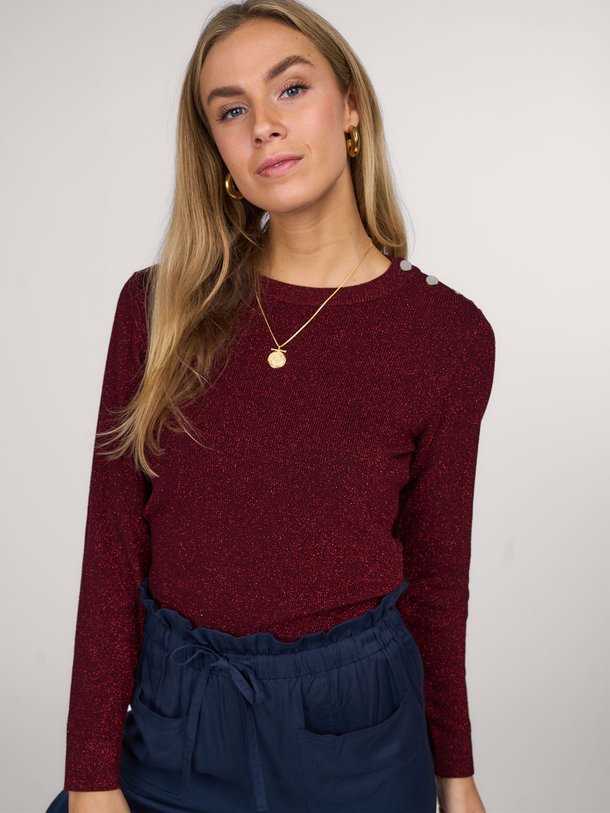 Ontdek de Aula viscosemix rib top met lurex van Bellerose in de kleur rood bij Orangebag. Op werkdagen voor 21:45 besteld, morgen in huis.