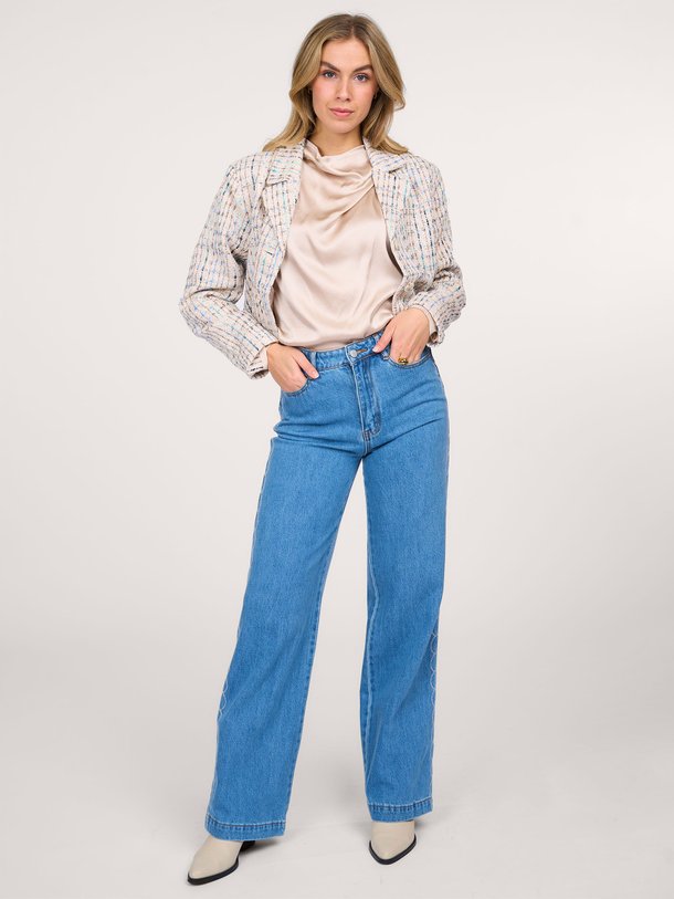 Ontdek de Melody high waist loose fit non-stretch jeans van Freebird in de kleur blauw bij Orangebag. Op werkdagen voor 21:45 besteld, morgen in huis.