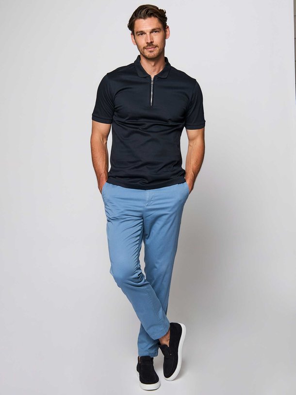 Ontdek de Kaiton katoenen chino van Boss in de kleur blauw bij Orangebag. Op werkdagen voor 21:45 besteld, morgen in huis.