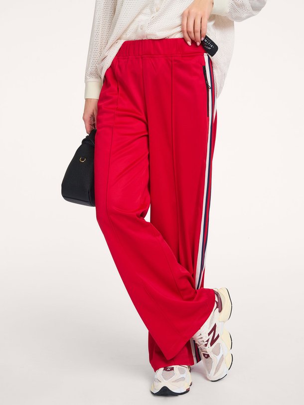 Ontdek de Baggy geweven broek van Haute L'Amitié in de kleur Rood bij Orangebag. Op werkdagen voor 21:45 besteld, morgen in huis.