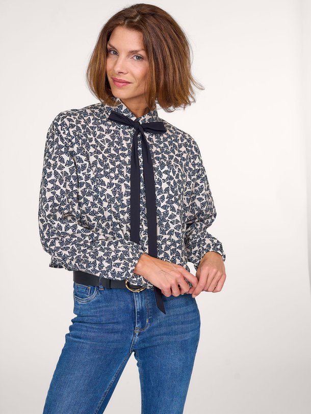 Ontdek de Dottie katoenen poplin blouse van Studio Anneloes in de kleur zwart bij Orangebag. Op werkdagen voor 21:45 besteld, morgen in huis.