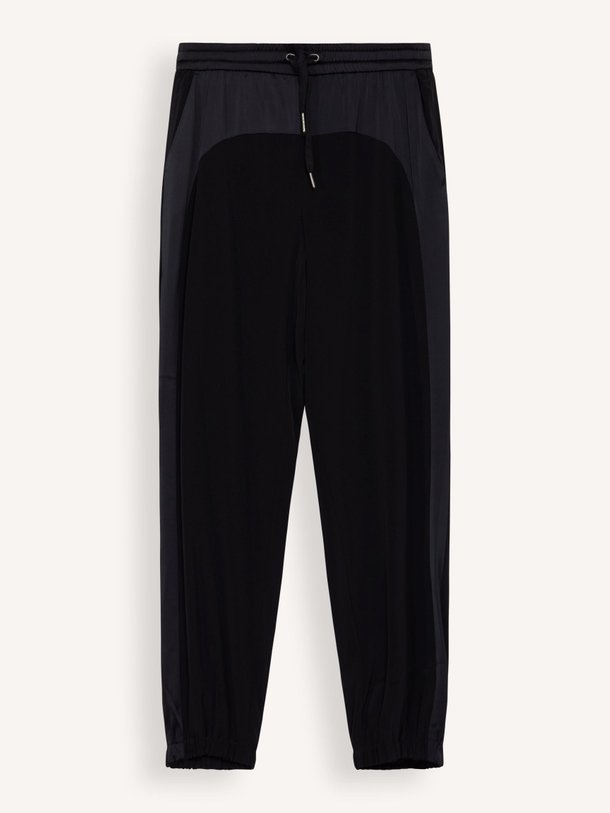 Ontdek de Viscosemix broek van Summum in de kleur zwart bij Orangebag. Op werkdagen voor 21:45 besteld, morgen in huis.