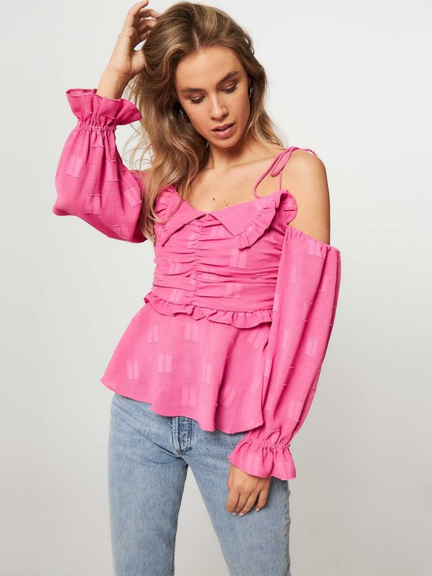 Ontdek de Mika geweven off shoulder top met dessin van Hofmann Copenhagen in de kleur roze bij Orangebag. Op werkdagen voor 21:45 besteld, morgen in huis.