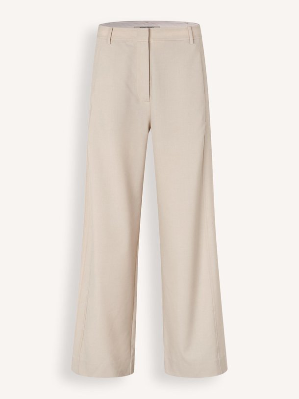 Ontdek de Blanca viscosemix broek van Second Female in de kleur Crème bij Orangebag. Op werkdagen voor 21:45 besteld, morgen in huis.