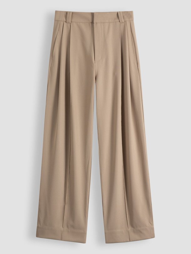 Ontdek de Chic viscosemix pantalon van Chptr-s in de kleur taupe bij Orangebag. Op werkdagen voor 21:45 besteld, morgen in huis.