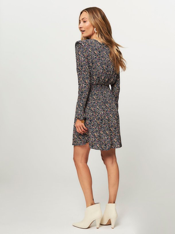 Ontdek de Irabey viscose jurk met print van Louizon in de kleur donkerblauw bij Orangebag. Op werkdagen voor 21:45 besteld, morgen in huis.