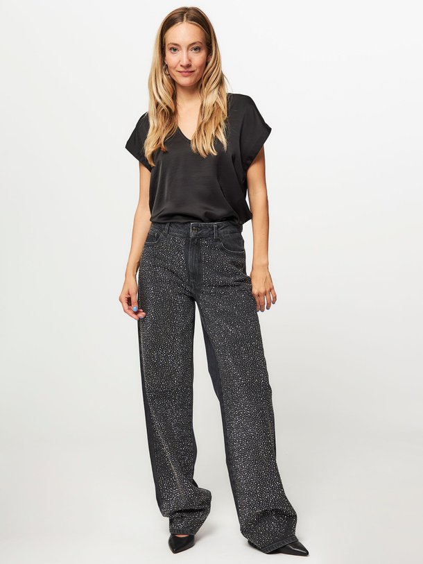 Ontdek de Luiza geweven top van Dante 6 in de kleur zwart bij Orangebag. Op werkdagen voor 21:45 besteld, morgen in huis.