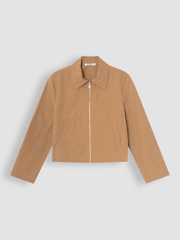 Ontdek de Sofie katoenmix jack van Graumann in de kleur camel bij Orangebag. Op werkdagen voor 21:45 besteld, morgen in huis.
