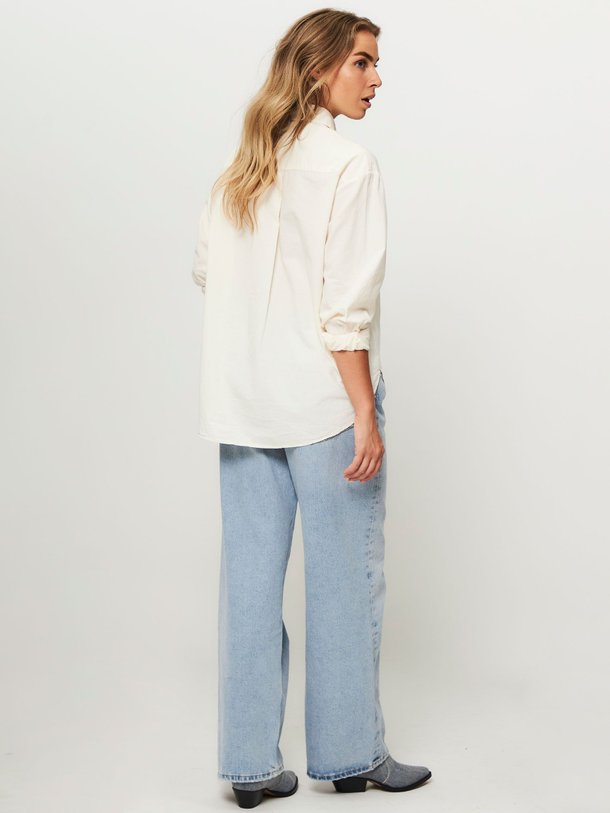 Ontdek de Low slung baggy fit jeans van Agolde in de kleur blauw bij Orangebag. Op werkdagen voor 21:45 besteld, morgen in huis.