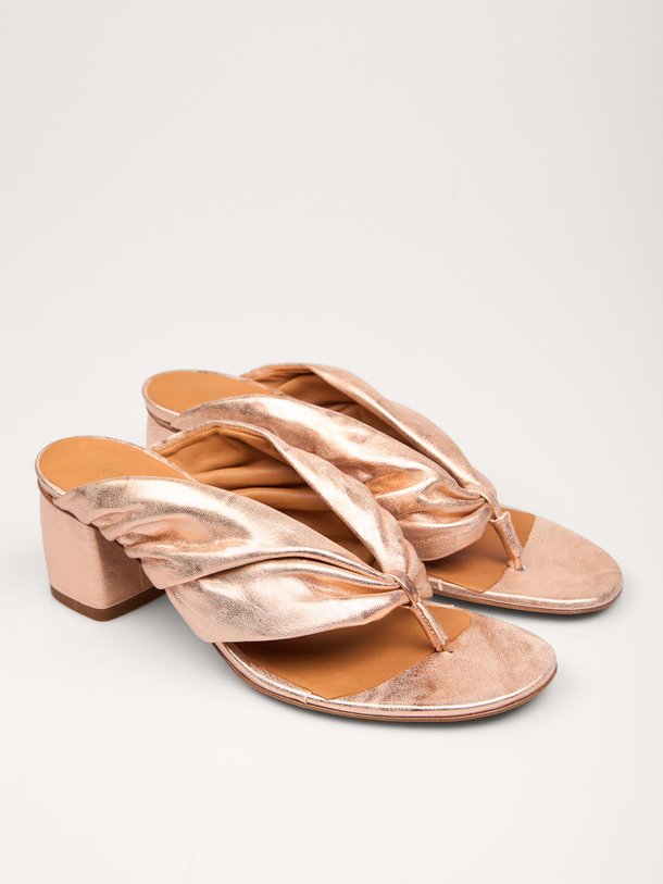 Ontdek de Lederen metallic muiltjes van forte_forte in de kleur brons bij Orangebag. Op werkdagen voor 21:45 besteld, morgen in huis.
