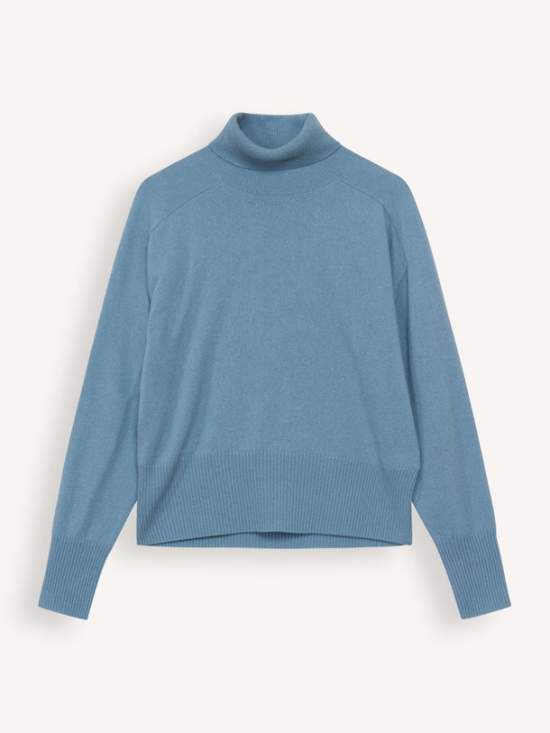 Ontdek de K011 Cashmere coltrui van Majestic Filatures in de kleur lichtblauw bij Orangebag. Op werkdagen voor 21:45 besteld, morgen in huis.