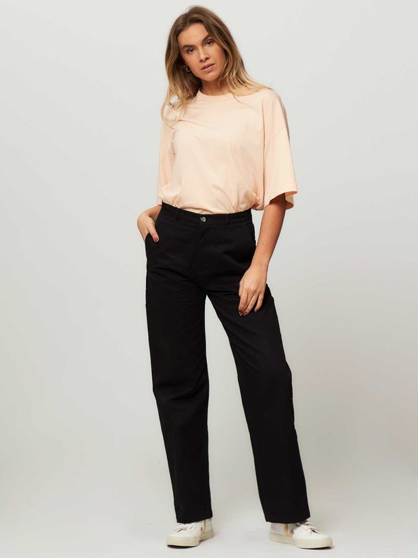 Ontdek de Amanda katoenen cargo broek van Graumann in de kleur zwart bij Orangebag. Op werkdagen voor 21:45 besteld, morgen in huis.