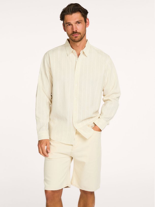 Law Of The Sea Serene Striped Dobby Shirt Ontdek de SERENE STRIPED DOBBY SHIRT van Law of the Sea bij Orangebag. Op werkdagen voor 21:45 besteld, morgen in huis.