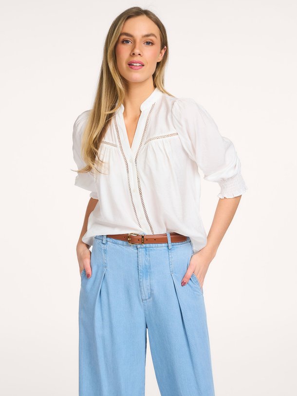 Ontdek de Callum geweven blouse van Co'Couture in de kleur Wit bij Orangebag. Op werkdagen voor 21:45 besteld, morgen in huis.