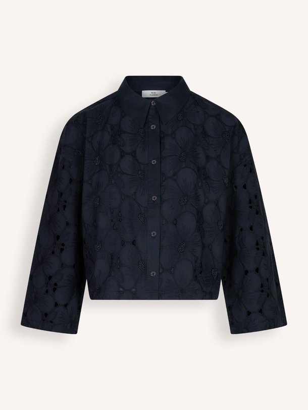 Ontdek de Iante katoenen blouse van Ruby Tuesday in de kleur Donkerblauw bij Orangebag. Op werkdagen voor 21:45 besteld, morgen in huis.