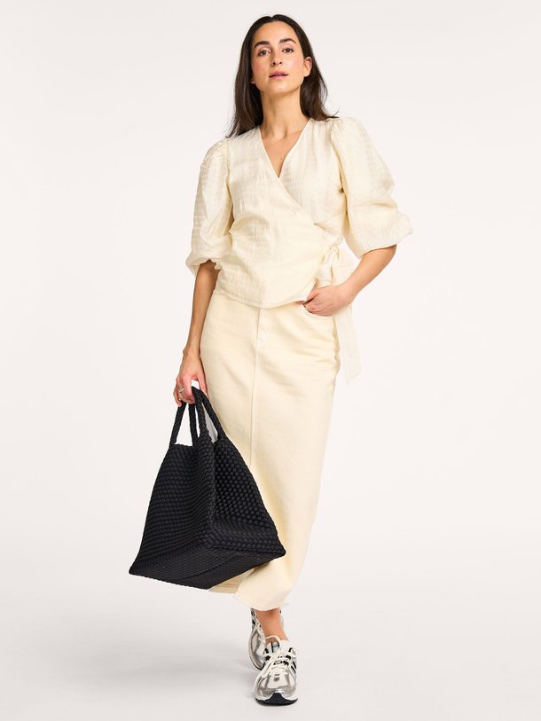 Ontdek de Sidney denim rok van Freebird in de kleur off-white bij Orangebag. Op werkdagen voor 21:45 besteld, morgen in huis.