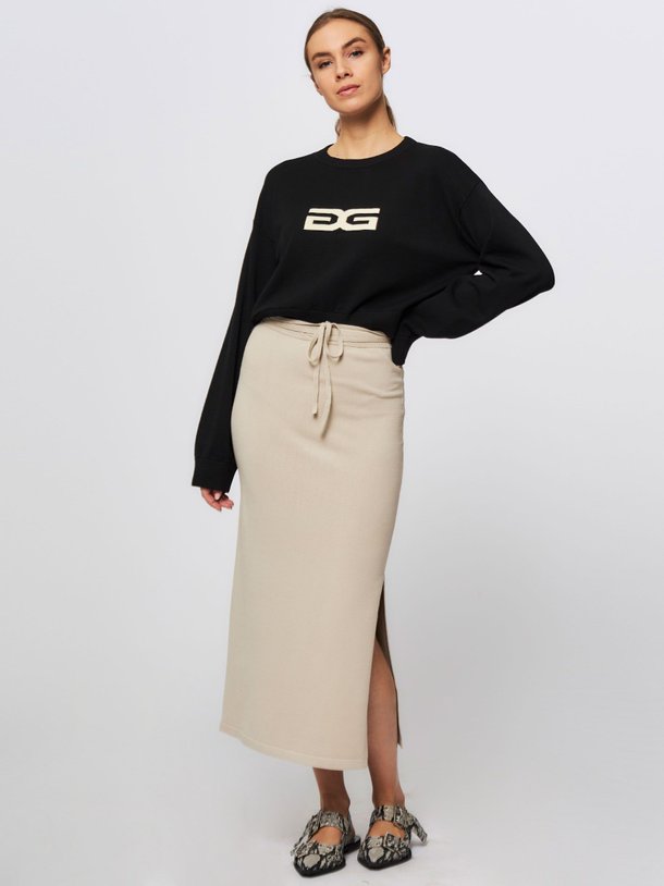 Ontdek de Aya viscosemix rok van Gestuz in de kleur zand bij Orangebag. Op werkdagen voor 21:45 besteld, morgen in huis.