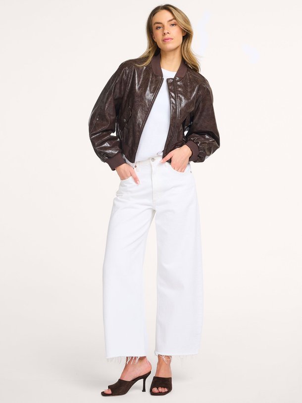 Ontdek de Vienna suède muiltjes van Rotue in de kleur Donkerbruin bij Orangebag. Op werkdagen voor 21:45 besteld, morgen in huis.