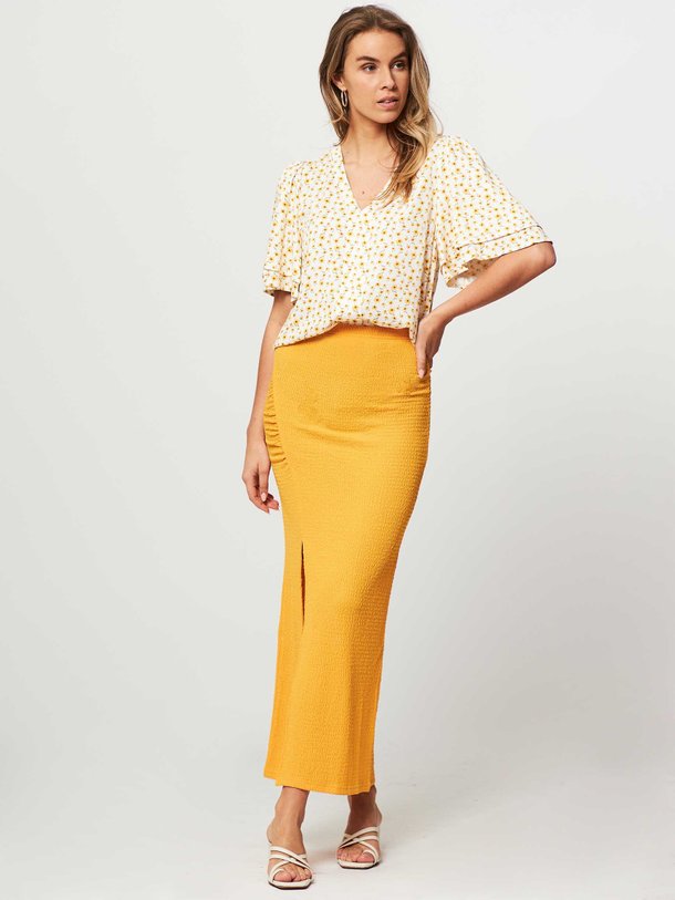 Ontdek de Ette katoenmix rok met structuur van Another-Label in de kleur okergeel bij Orangebag. Op werkdagen voor 21:45 besteld, morgen in huis.