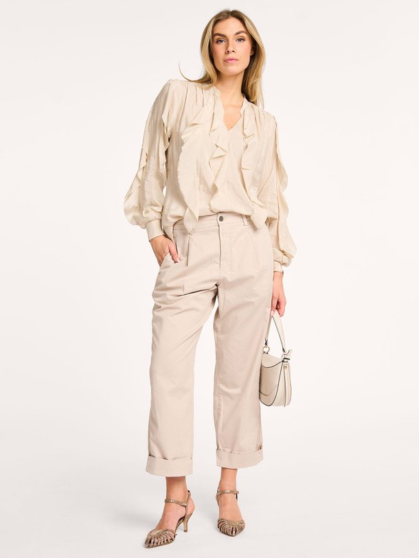 Ontdek de Katoen/viscosemix top van Summum in de kleur beige bij Orangebag. Op werkdagen voor 21:45 besteld, morgen in huis.