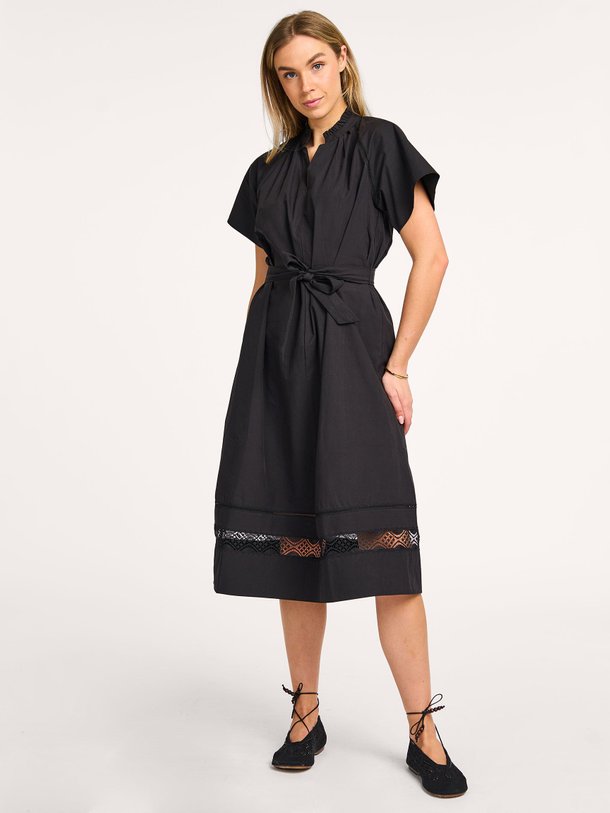 Ontdek de Clea katoenen jurk van Suncoo in de kleur zwart bij Orangebag. Op werkdagen voor 21:45 besteld, morgen in huis.