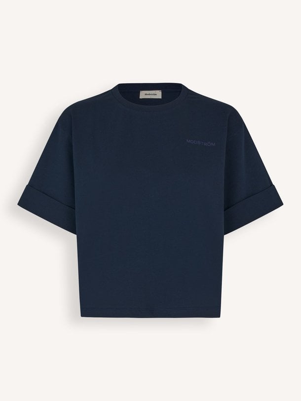 Ontdek de Pataya organic cotton T-shirt van Modstrom in de kleur Donkerblauw bij Orangebag. Op werkdagen voor 21:45 besteld, morgen in huis.