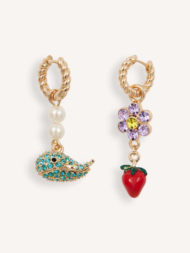 Ontdek de Jolan vergulde oorbellen met hanger van Essentiel Antwerp in de kleur Rood bij Orangebag. Op werkdagen voor 21:45 besteld, morgen in huis.