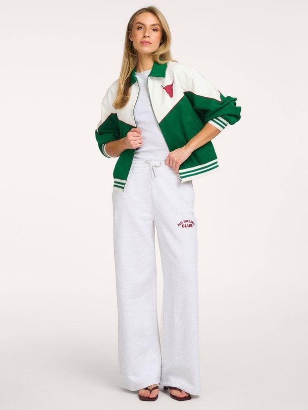 Ontdek de Katoenmix gemêleerde joggingsbroek van Alix The Label bij Orangebag. Op werkdagen voor 21:45 besteld, morgen in huis.