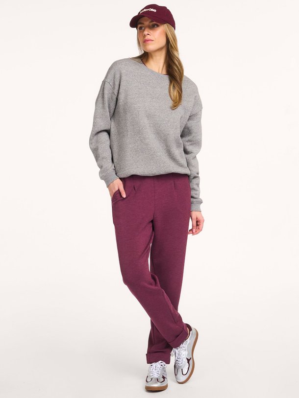 Ontdek de Viscosemix joggingbroek van Varley in de kleur Bordeauxrood bij Orangebag. Op werkdagen voor 21:45 besteld, morgen in huis.