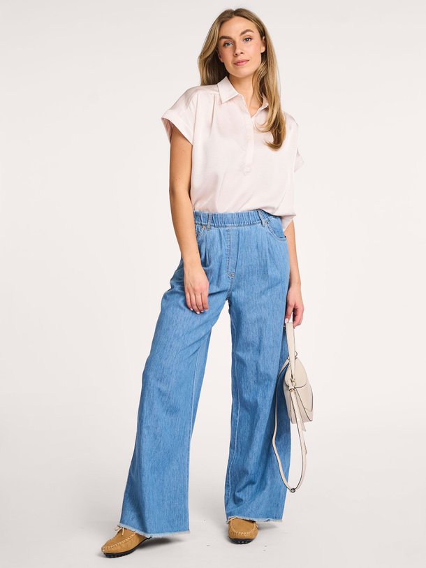 Ontdek de Sun high waist wide leg jeans van Knit-ted in de kleur blauw bij Orangebag. Op werkdagen voor 21:45 besteld, morgen in huis.
