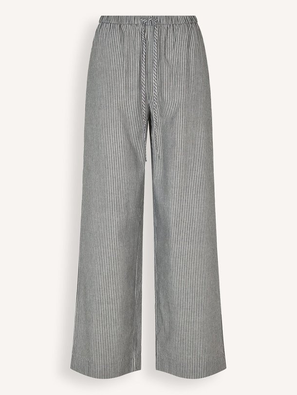Ontdek de Valentin organic cotton gestreepte broek van Modstrom in de kleur Grijs bij Orangebag. Op werkdagen voor 21:45 besteld, morgen in huis.