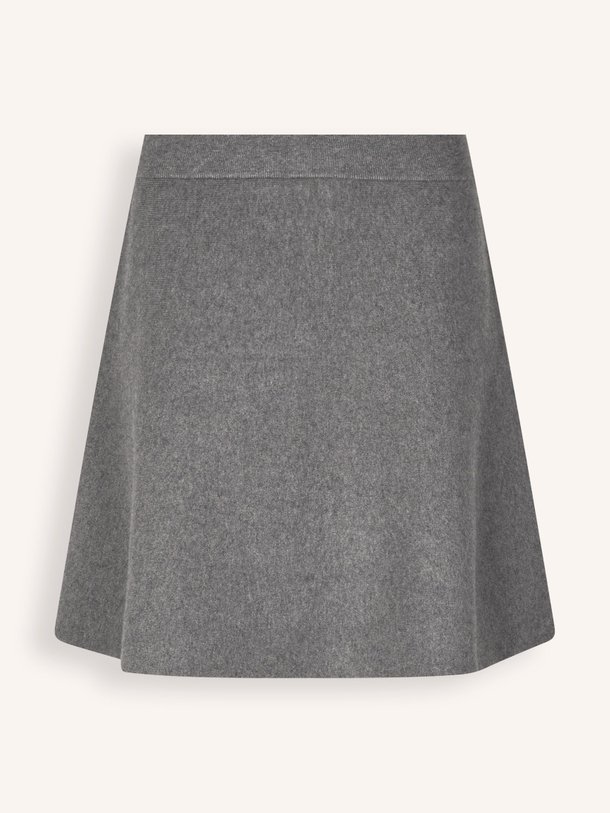 Ontdek de Opaya viscosemix gemêleerde rok van Second Female in de kleur grijs bij Orangebag. Op werkdagen voor 21:45 besteld, morgen in huis.