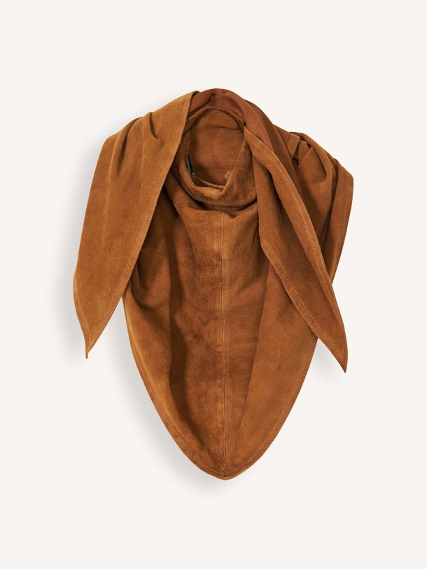 Ontdek de Evy suède sjaal van Alter Ego in de kleur Cognac bij Orangebag. Op werkdagen voor 21:45 besteld, morgen in huis.
