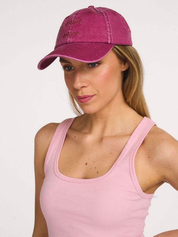 Ontdek de SAMSOE CAP 14663 van Samsoe Samsoe bij Orangebag. Op werkdagen voor 21:45 besteld, morgen in huis.