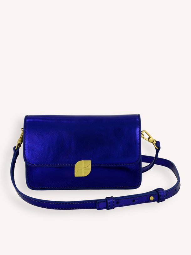 Ontdek de Loua lederen metallic crossbody tas van By-Bar in de kleur Kobalt bij Orangebag. Op werkdagen voor 21:45 besteld, morgen in huis.