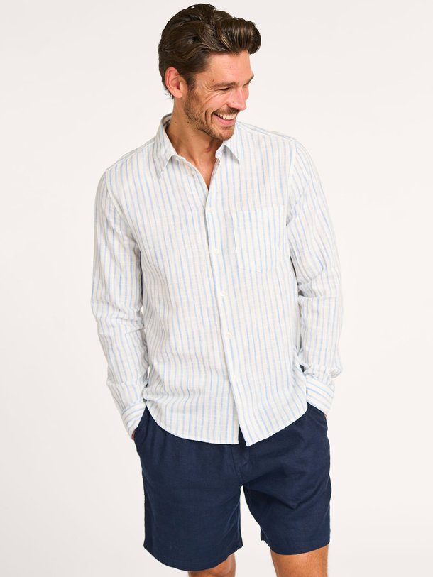 Ontdek de Liam katoenen/linnenmix overhemd van Samsoe Samsoe in de kleur off-white bij Orangebag. Op werkdagen voor 21:45 besteld, morgen in huis.