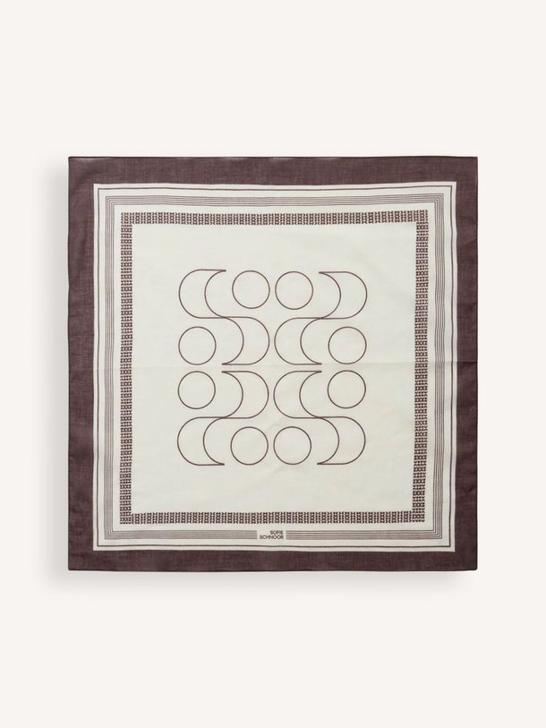 Ontdek de Haily katoenen sjaal van Sofie Schnoor in de kleur Donkerbruin bij Orangebag. Op werkdagen voor 21:45 besteld, morgen in huis.