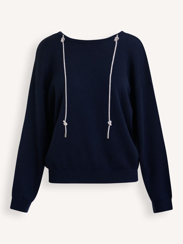 Ontdek de Jemini wolmix trui met strass ketting van Essentiel Antwerp in de kleur Donkerblauw bij Orangebag. Op werkdagen voor 21:45 besteld, morgen in huis.
