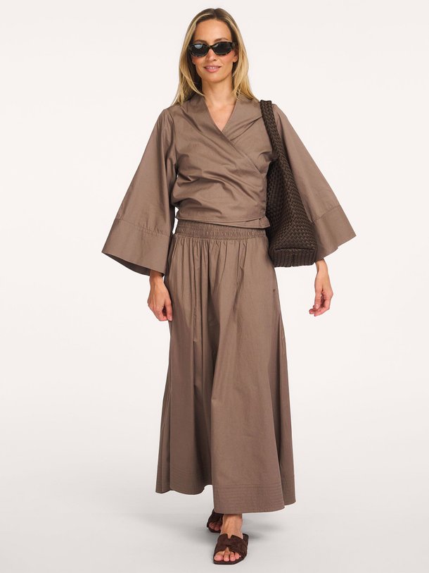 Ontdek de Ilyssa katoenen maxi rok van Ruby Tuesday in de kleur Groen/bruin bij Orangebag. Op werkdagen voor 21:45 besteld, morgen in huis.