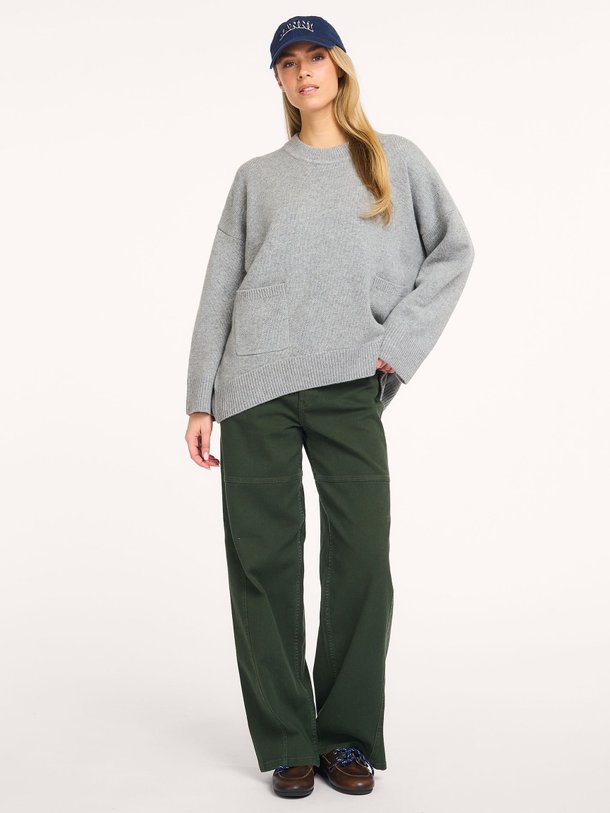 Ontdek de Cristel merino wolmix trui van Baum und Pferdgarten in de kleur Grijs bij Orangebag. Op werkdagen voor 21:45 besteld, morgen in huis.